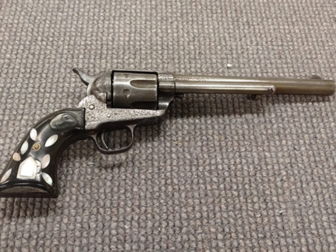 Doc Carver&rsquo;s Peacemaker old west revolvers