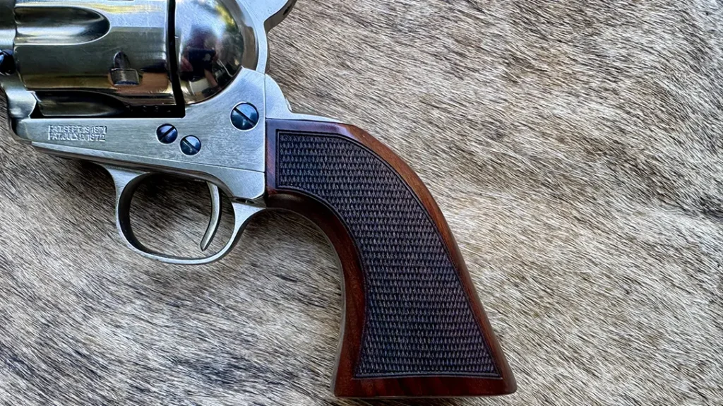 Checkered grips